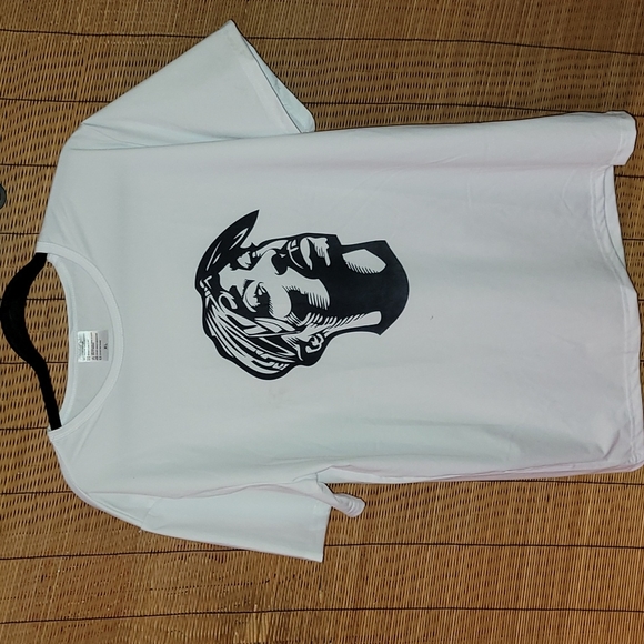 2 T-Shirts. Tupac. Uma Thurman in Pulp Fiction. Size XL . Silky-like material. - Picture 2 of 9